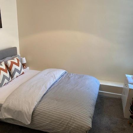 Excellent And Amazing Apartment With Private Parking Gillingham  Zewnętrze zdjęcie