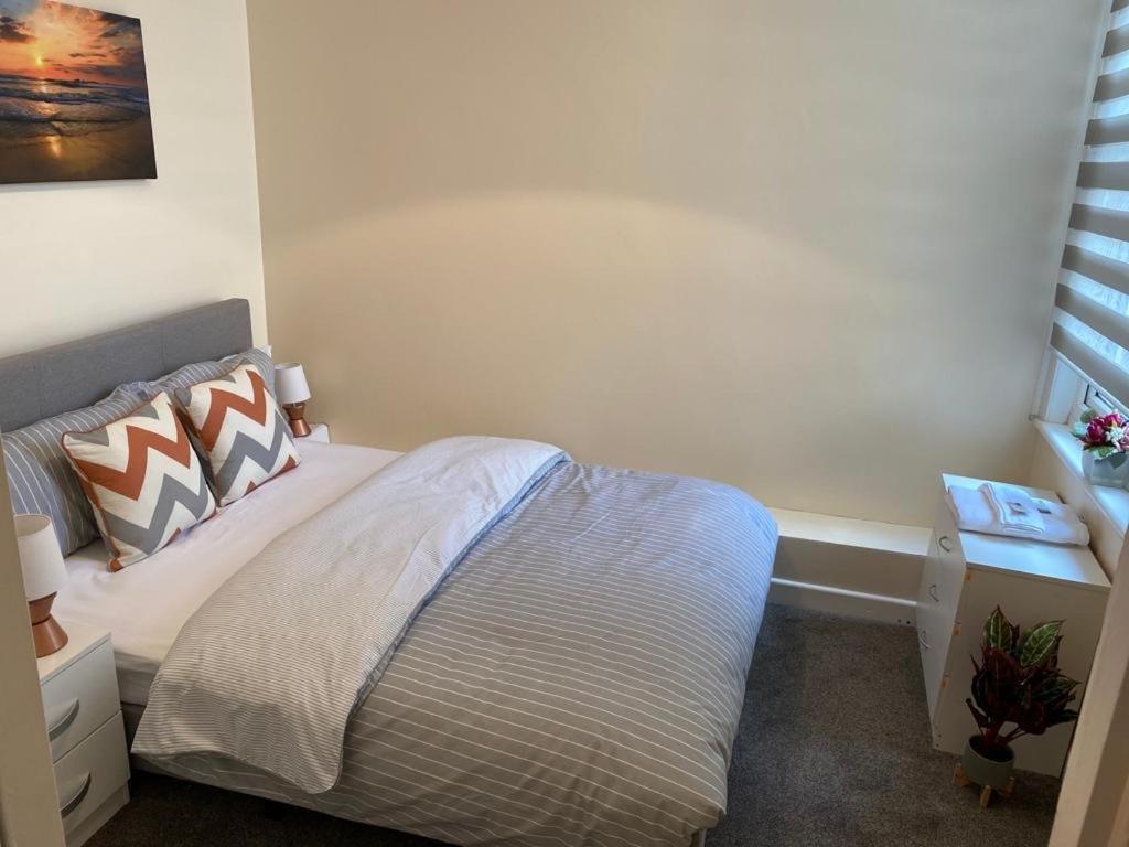 Excellent And Amazing Apartment With Private Parking Gillingham  Zewnętrze zdjęcie